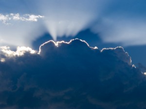 Morning Sunrise Photo Depicts actual Cloud with Silver Lining